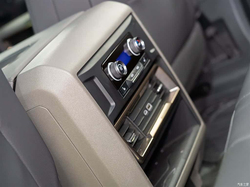 Hummer SUV, 2024 17
