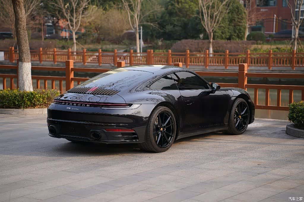 Porsche 911, 2023 6