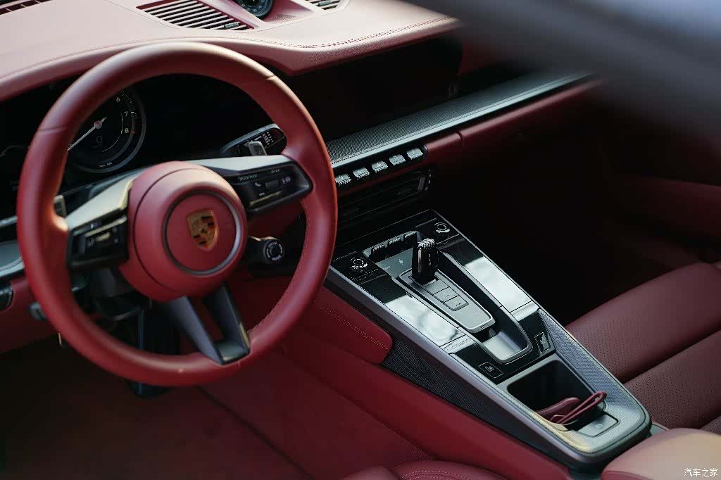 Porsche 911, 2023 8