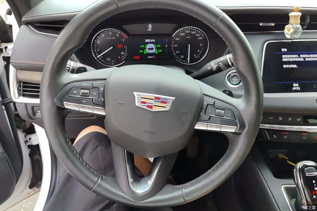 Cadillac XT4, 2022 15