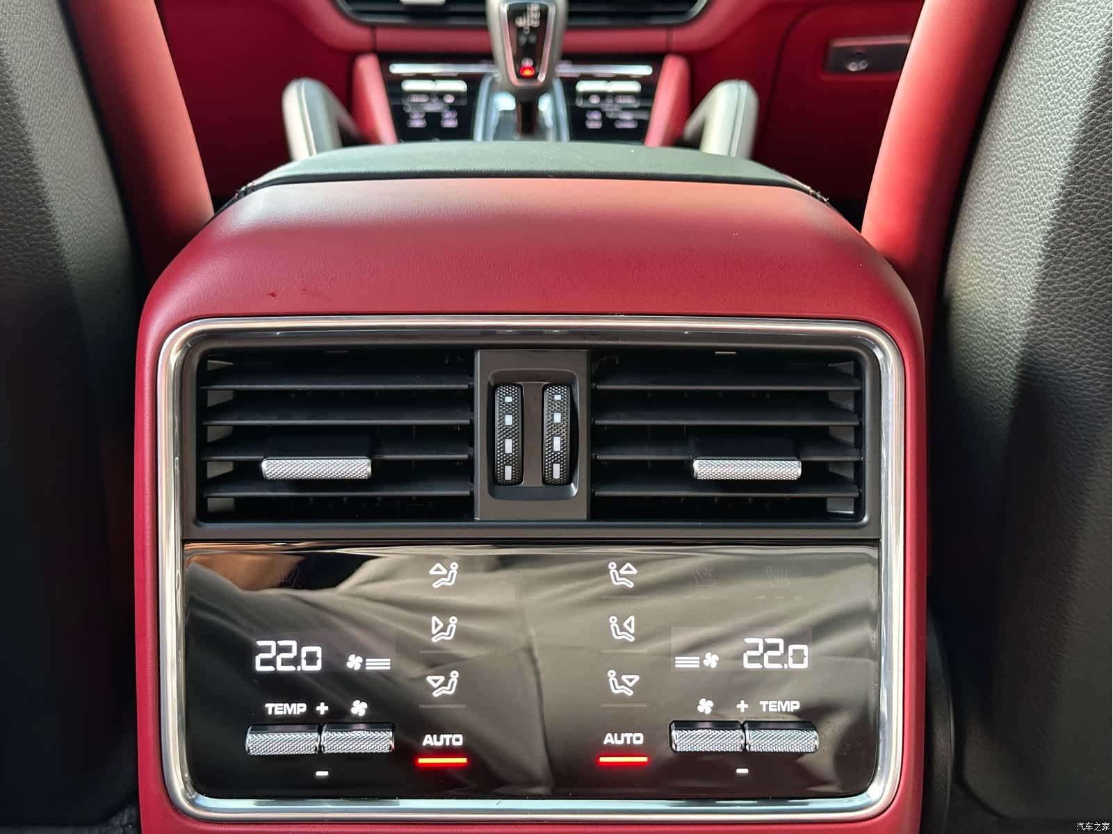 Porsche Cayenne, 2023 все фото
