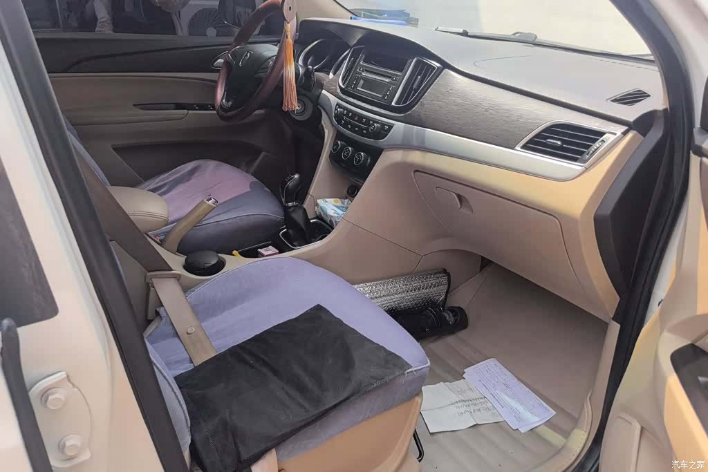 Wuling 730, 2016 8