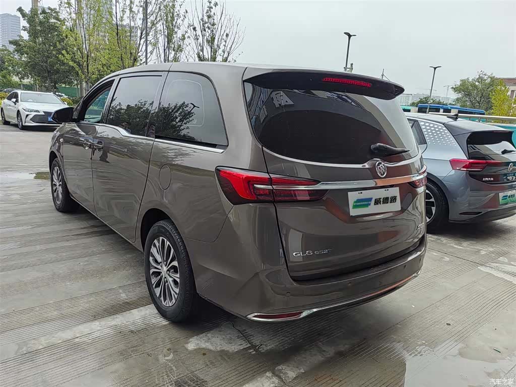 Buick GL8, 2022 4