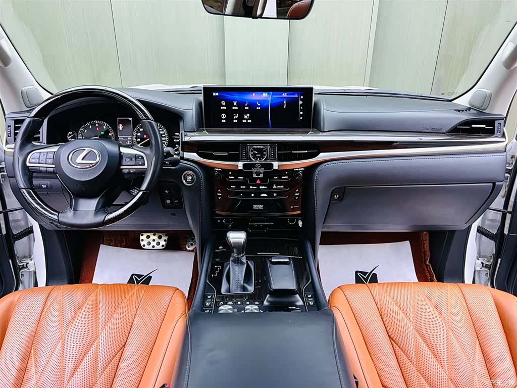 Lexus LX, 2019 9