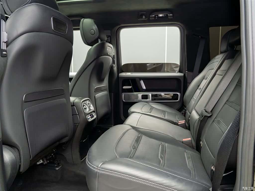Mercedes-Benz G-Class, 2023 11