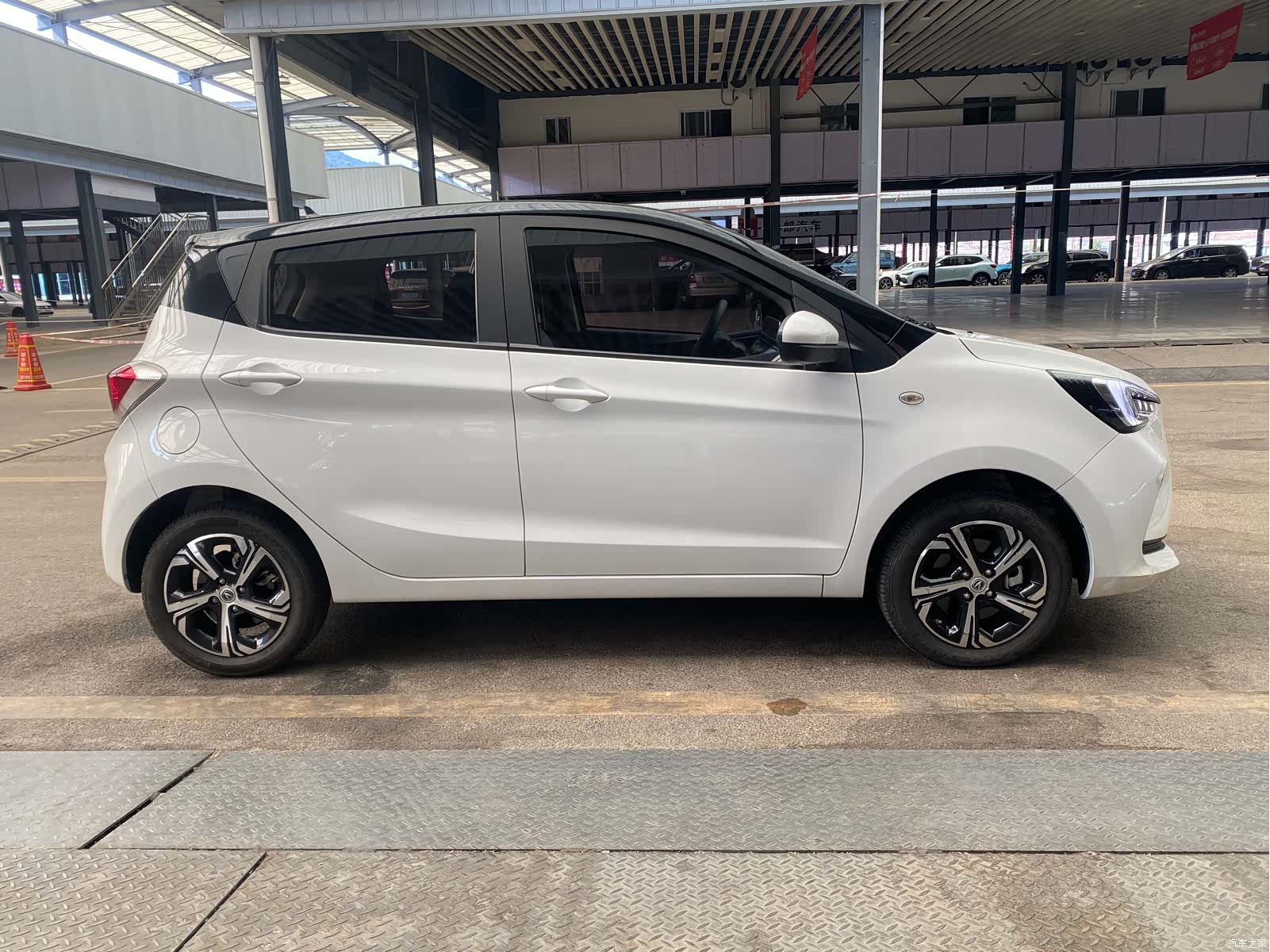 Changan E-Star, 2022 4