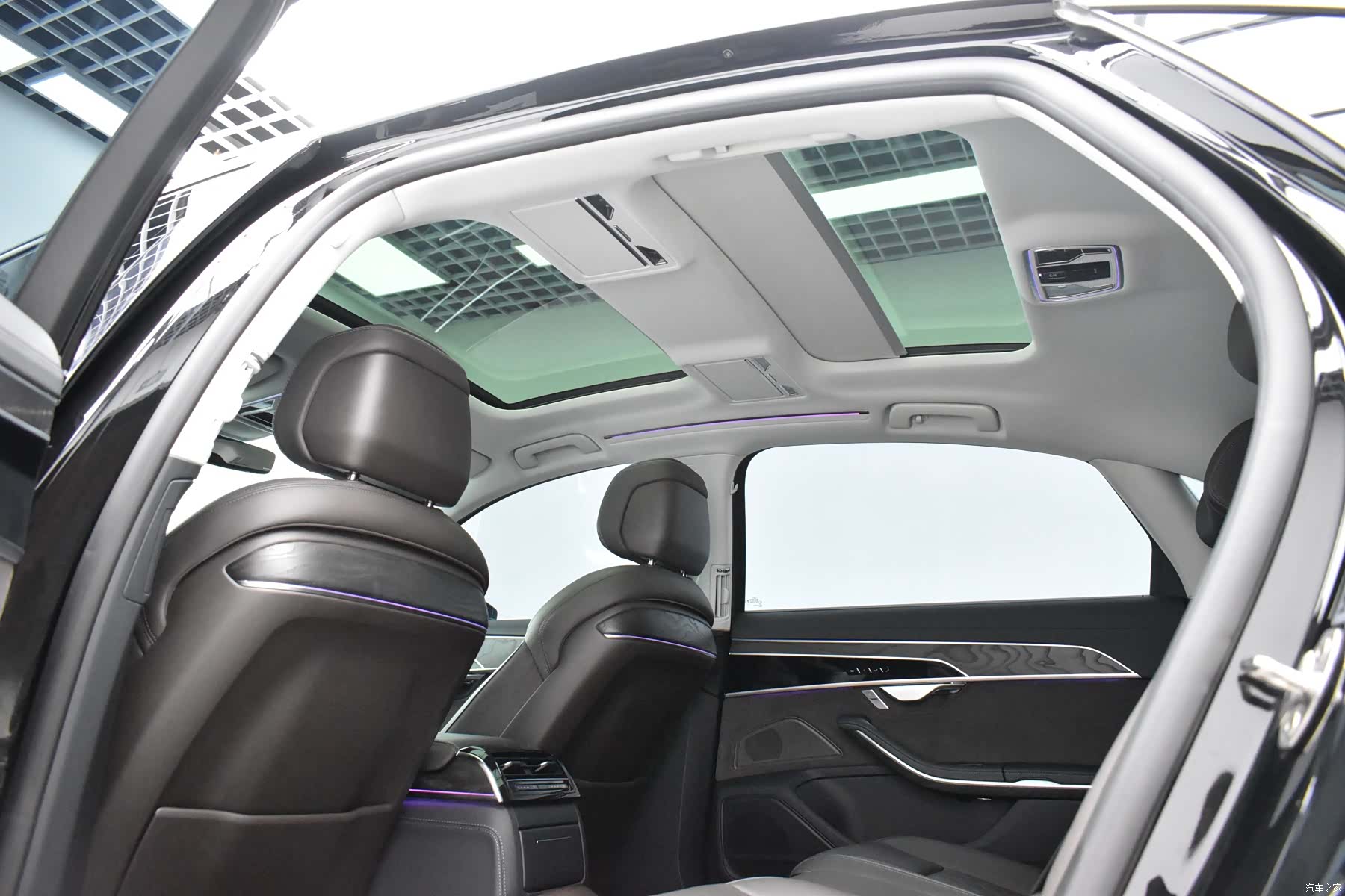 Audi A8L, 2024 21