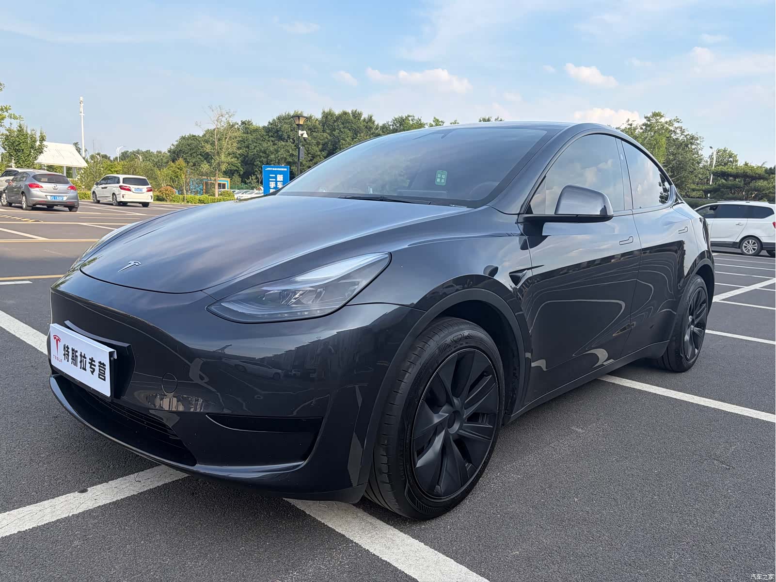 Tesla Model Y, 2024 1