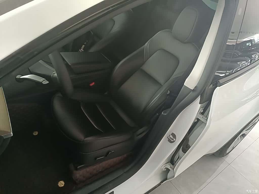 Tesla Model Y, 2023 11