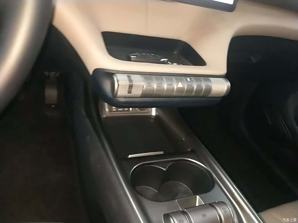 BYD Dolphin, 2023 14