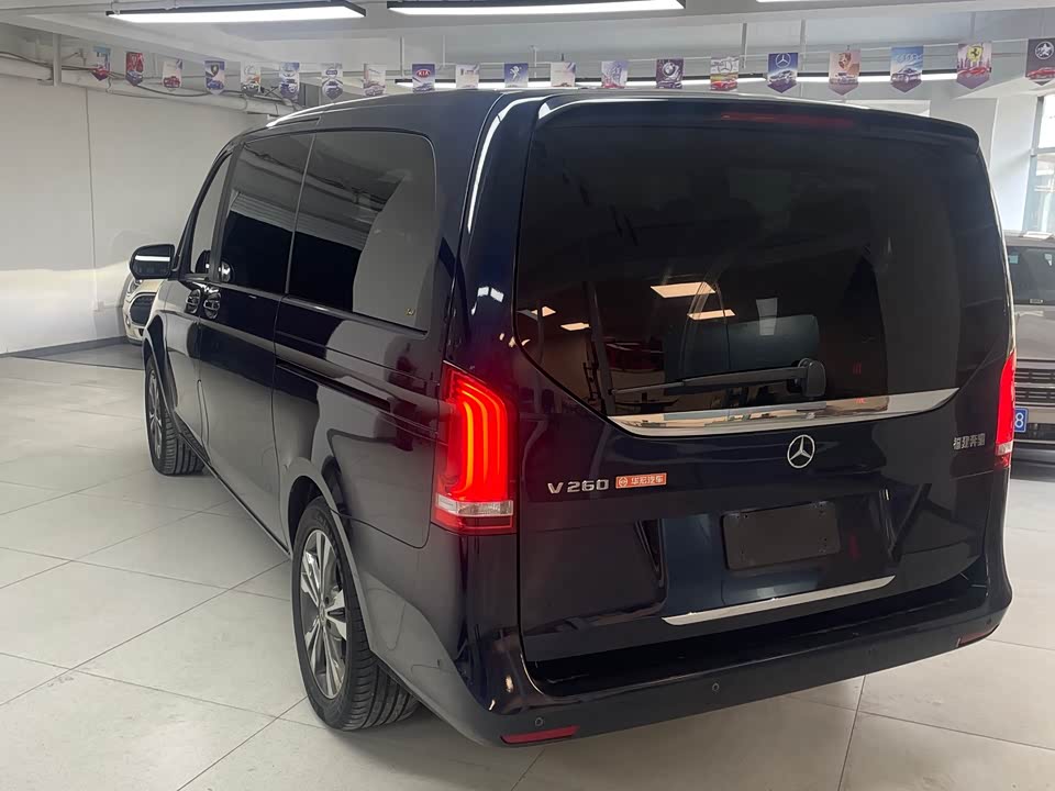 Mercedes-Benz V-class