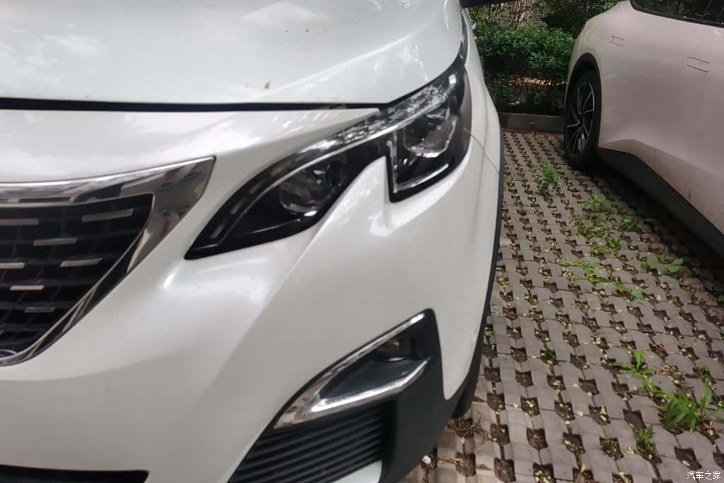 Peugeot 5008, 2018 все фото