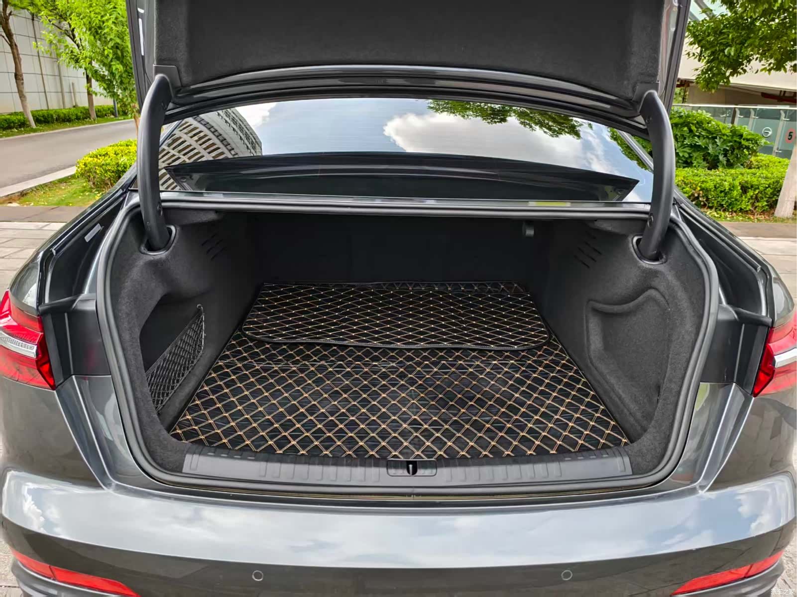 Audi A6L, 2019 14