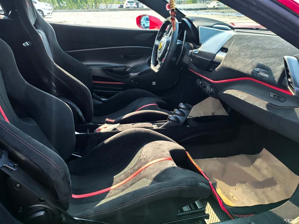 Ferrari 488, 2019 14