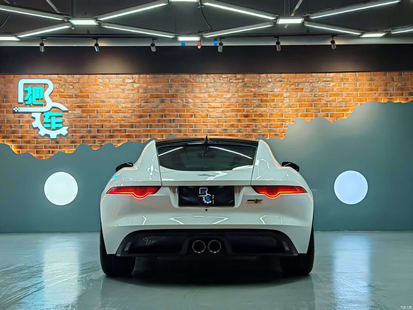Jaguar F-TYPE, 2015 9