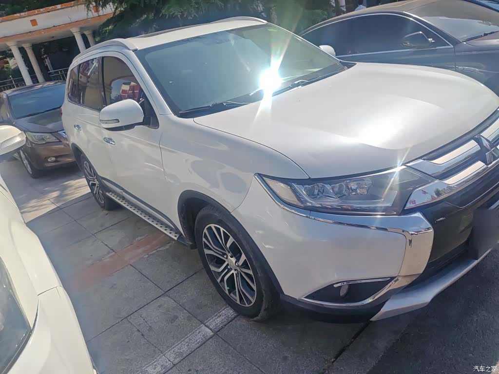 Mitsubishi Outlander, 2018 4