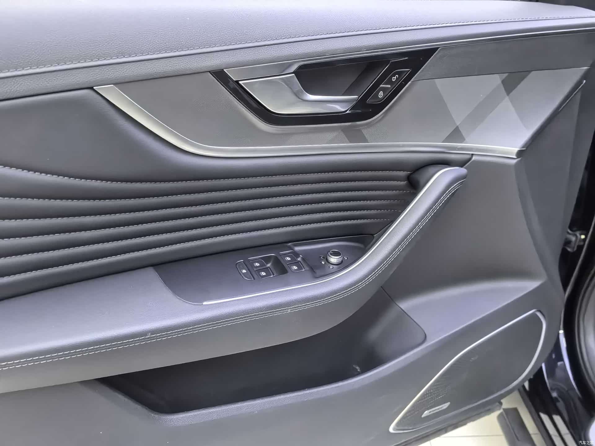 Hongqi HS5, 2024 8