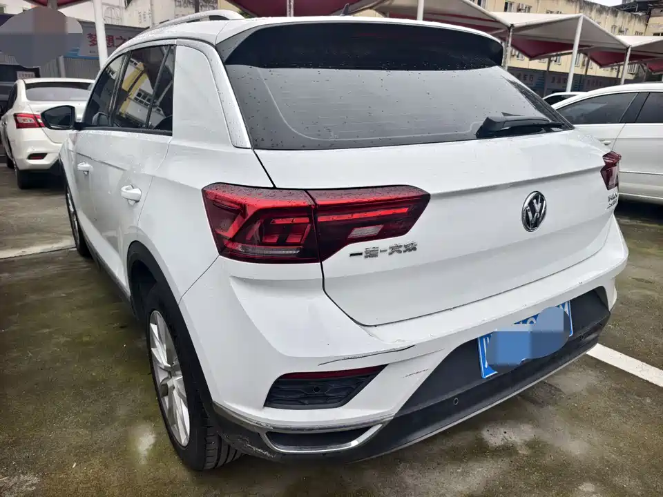 Volkswagen T-ROC exploring Songs