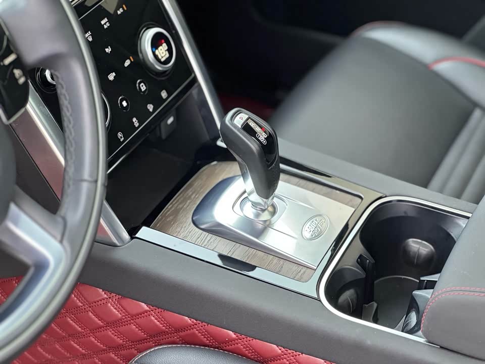 Land Rover Discover sources for sports