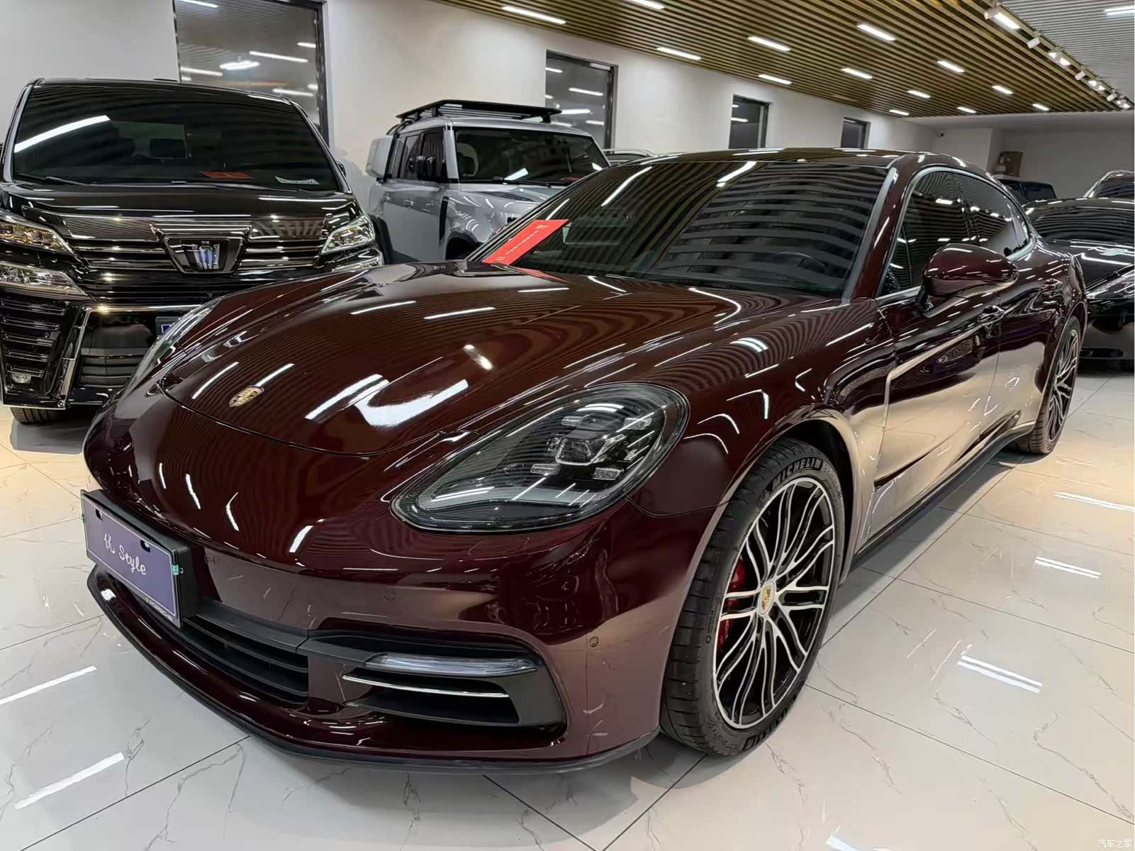 Porsche Panamera, 2018 2