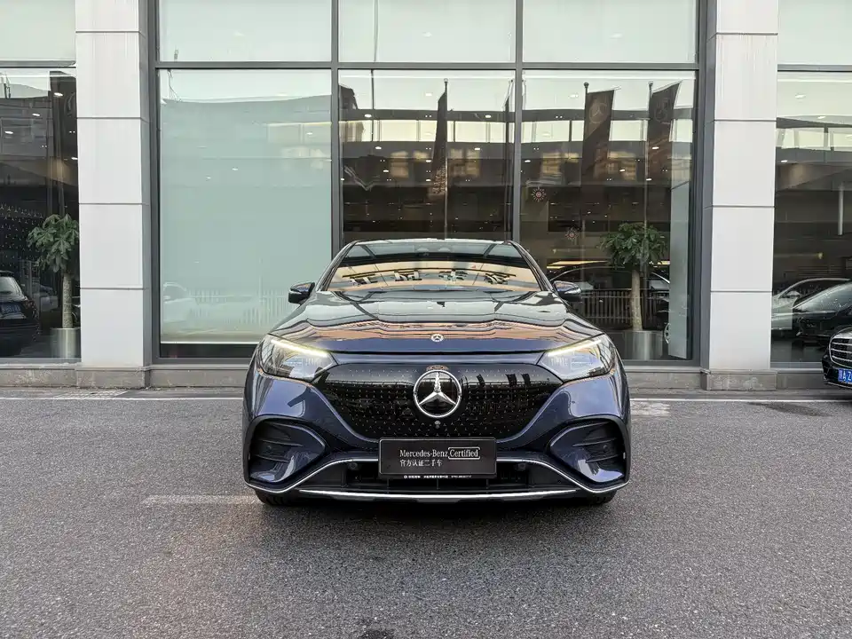 Mercedes-Benz EQE SUV