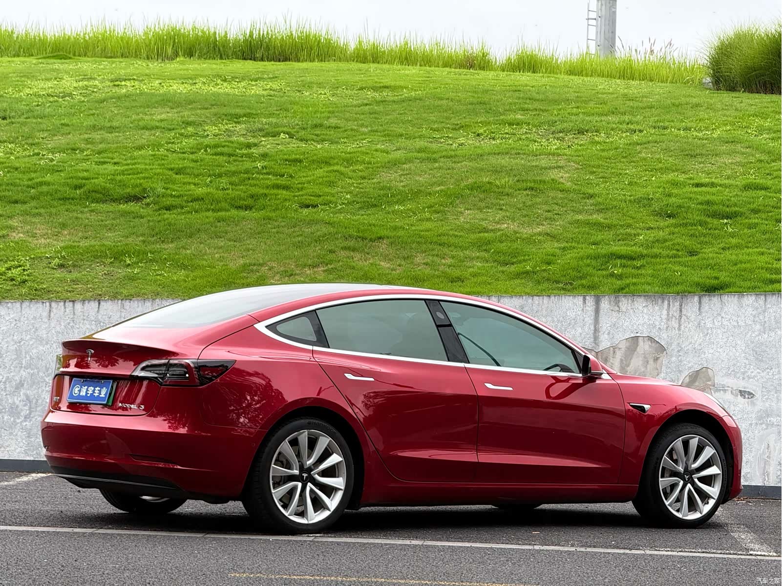 Tesla Model 3, 2020 13