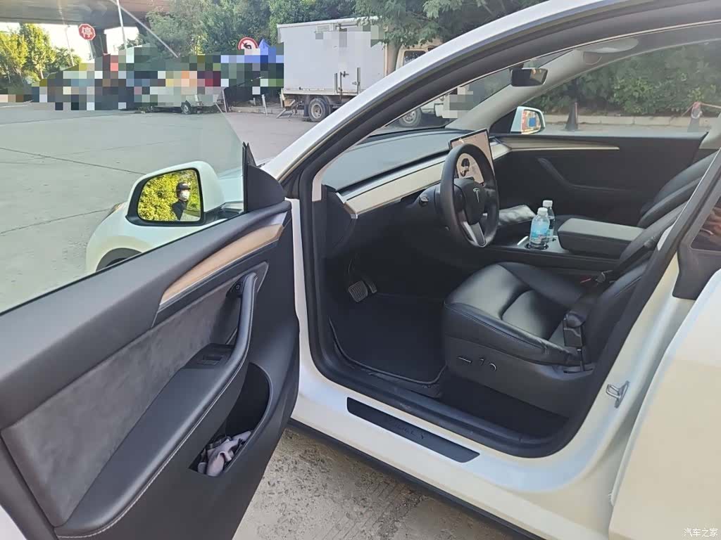Tesla Model Y, 2021 12