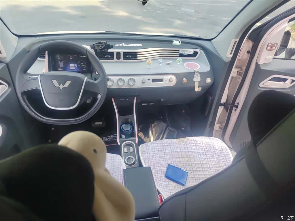 Wuling MINIEV, 2022 13