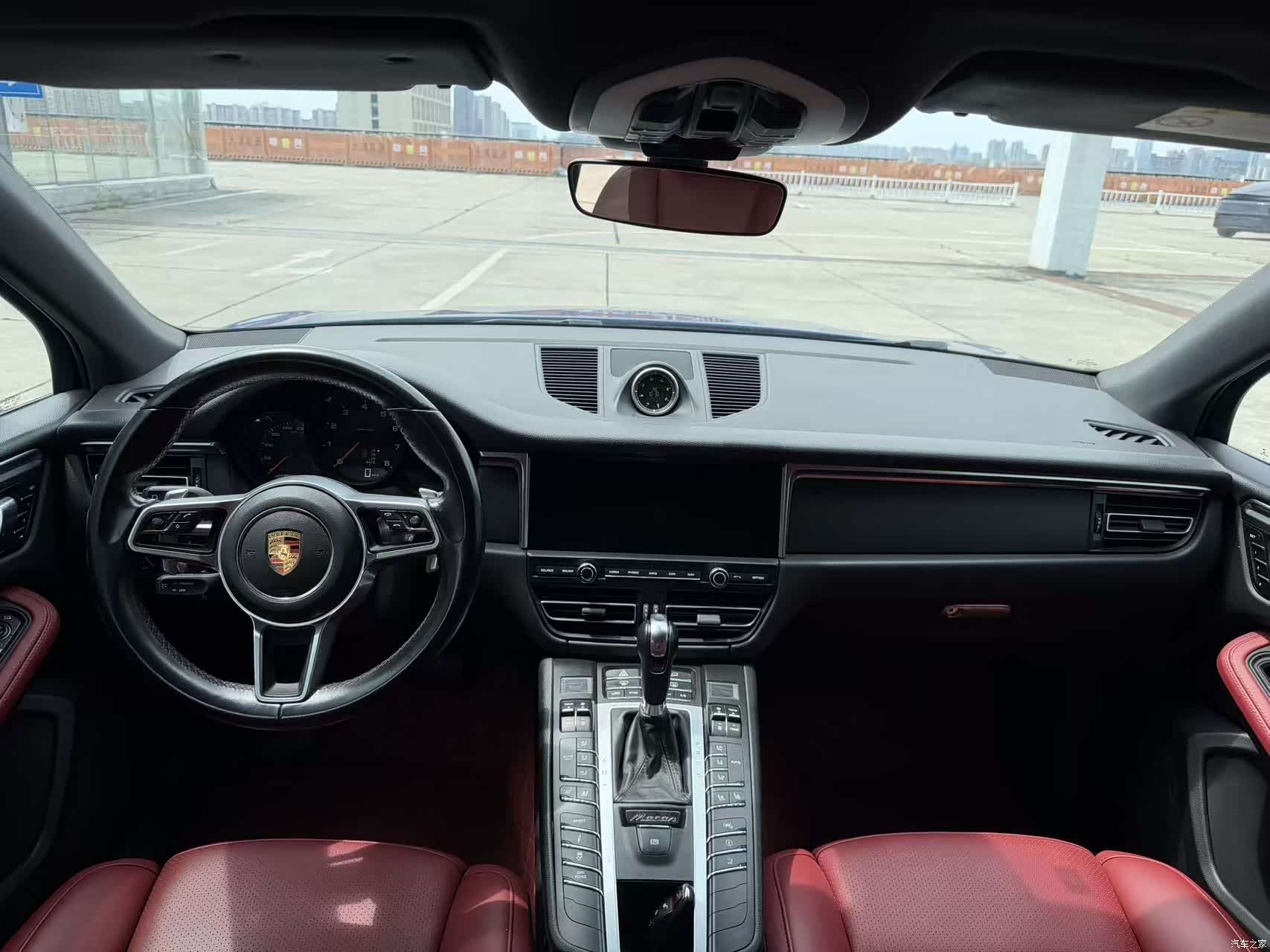 Porsche Macan, 2021 все фото