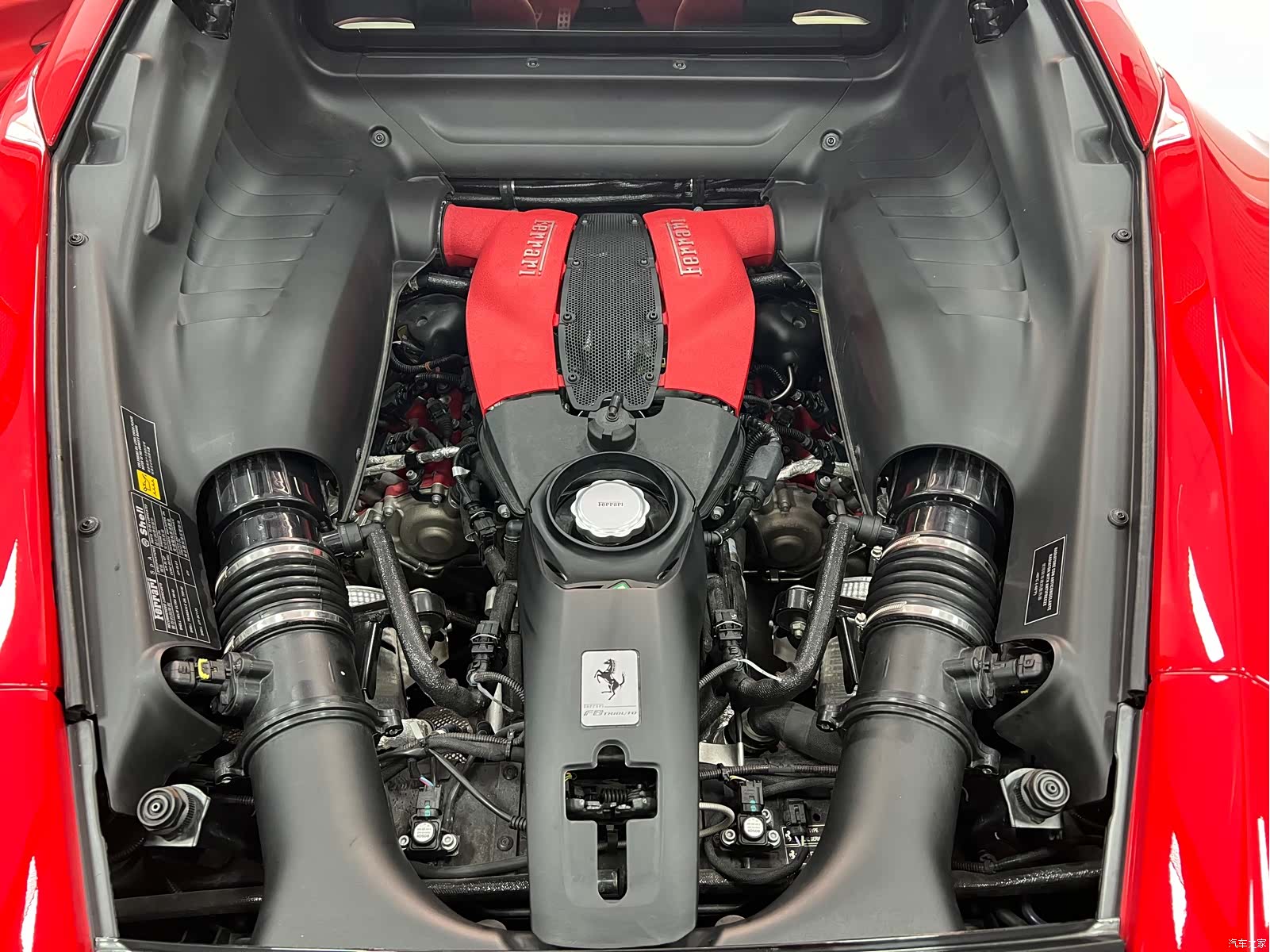 Ferrari F8, 2023 52