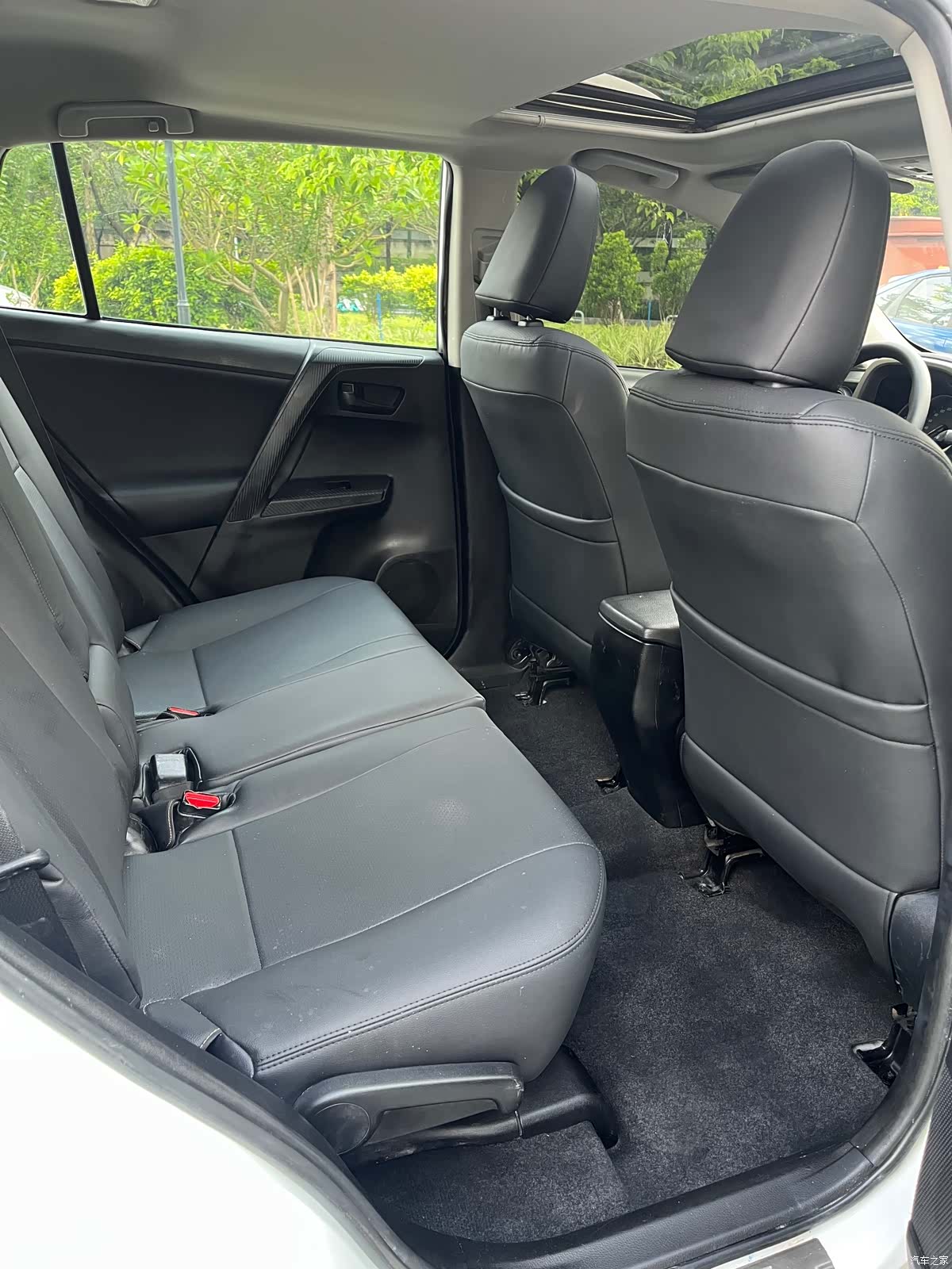 Toyota RAV4, 2014 12
