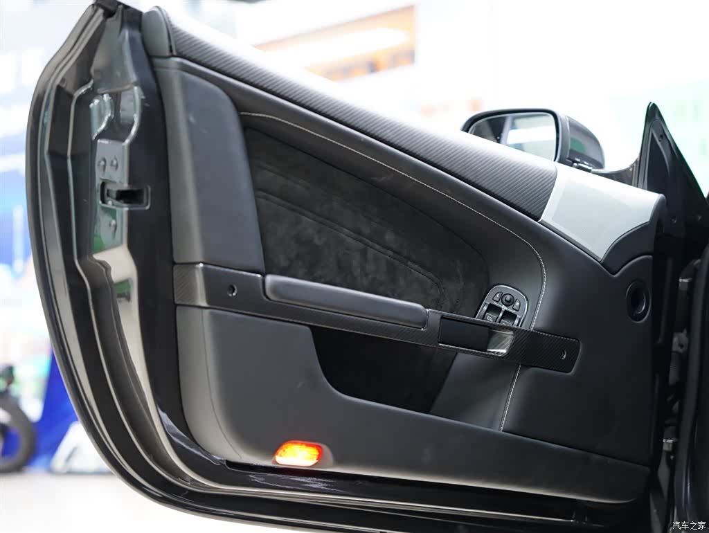 Aston Martin DBS, 2010 28