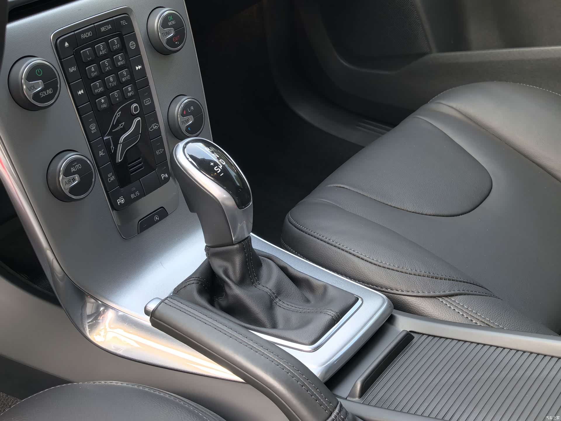 Volvo V40, 2017 14