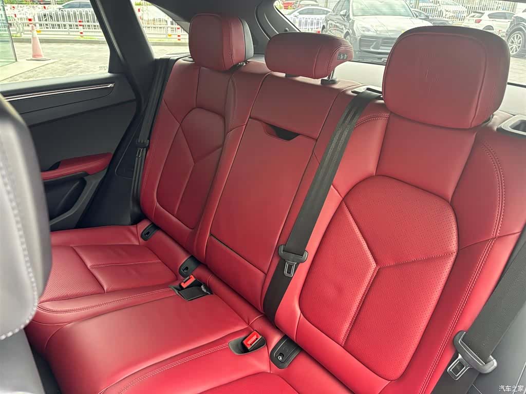 Porsche Macan, 2023 23