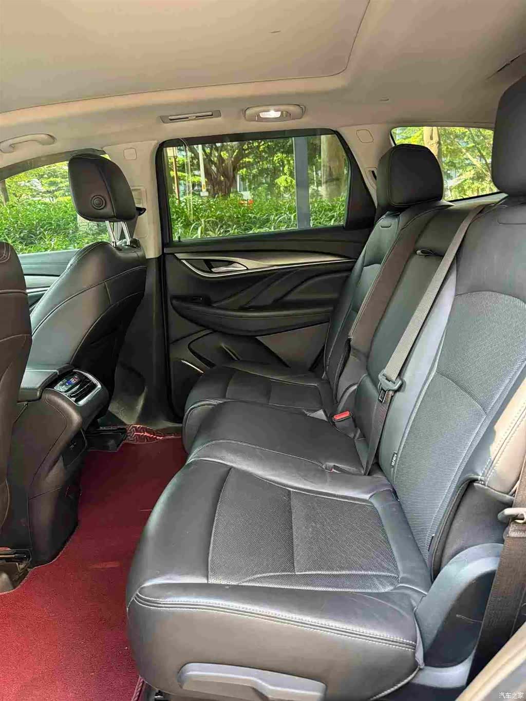 Buick Enclave, 2019 10