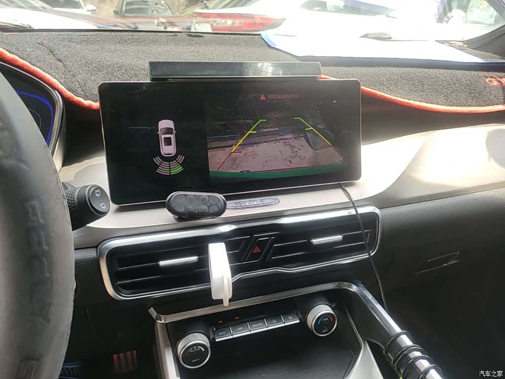 Geely Coolray, 2019 13