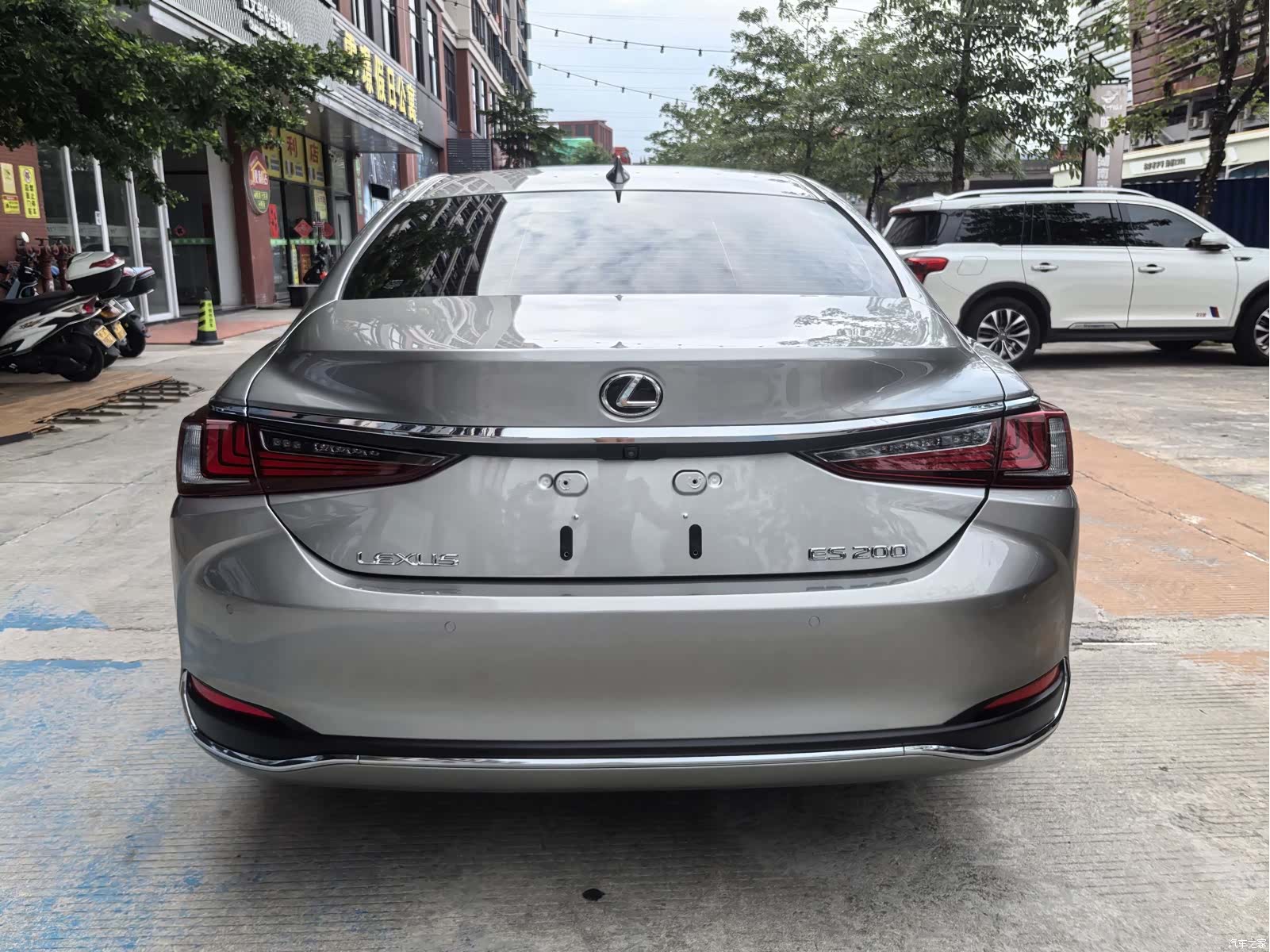 Lexus ES, 2023 6