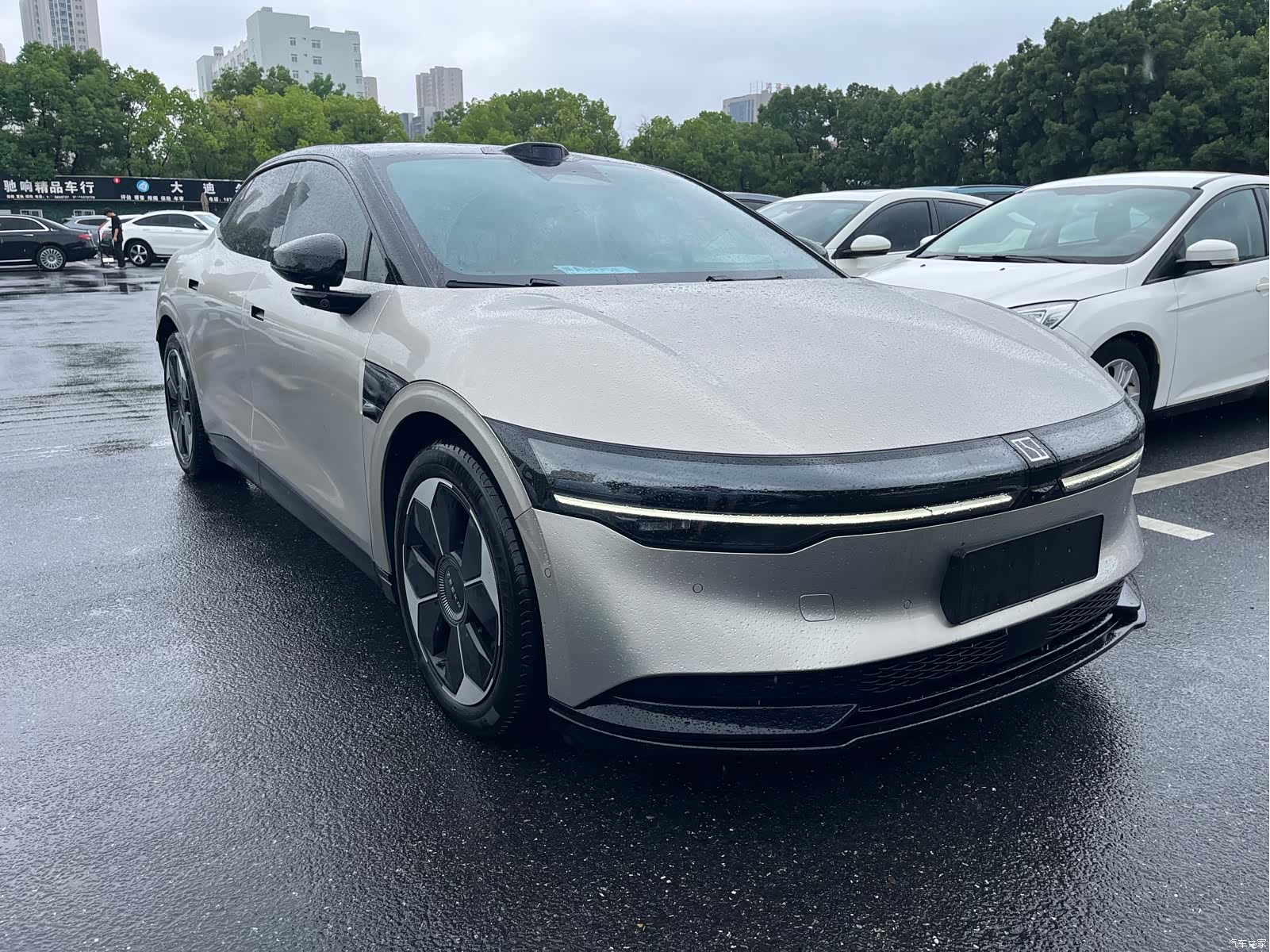 Zeekr 007, 2024 3