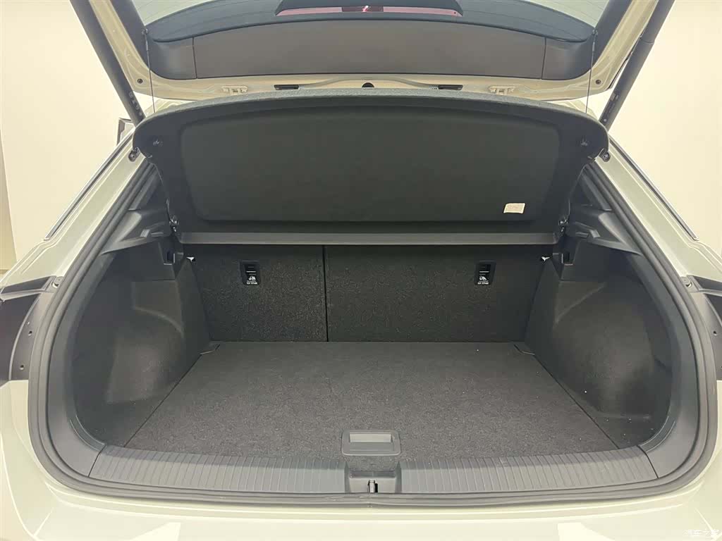 Volkswagen T-ROC, 2024 12
