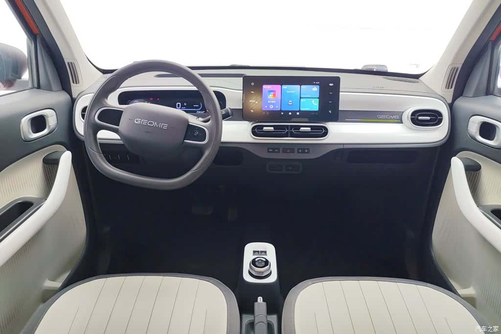 Geely Panda, 2025 12