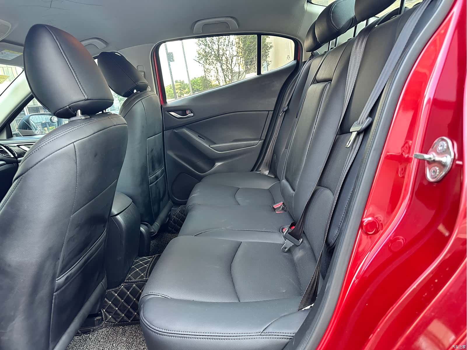 Mazda Mazda3, 2015 все фото