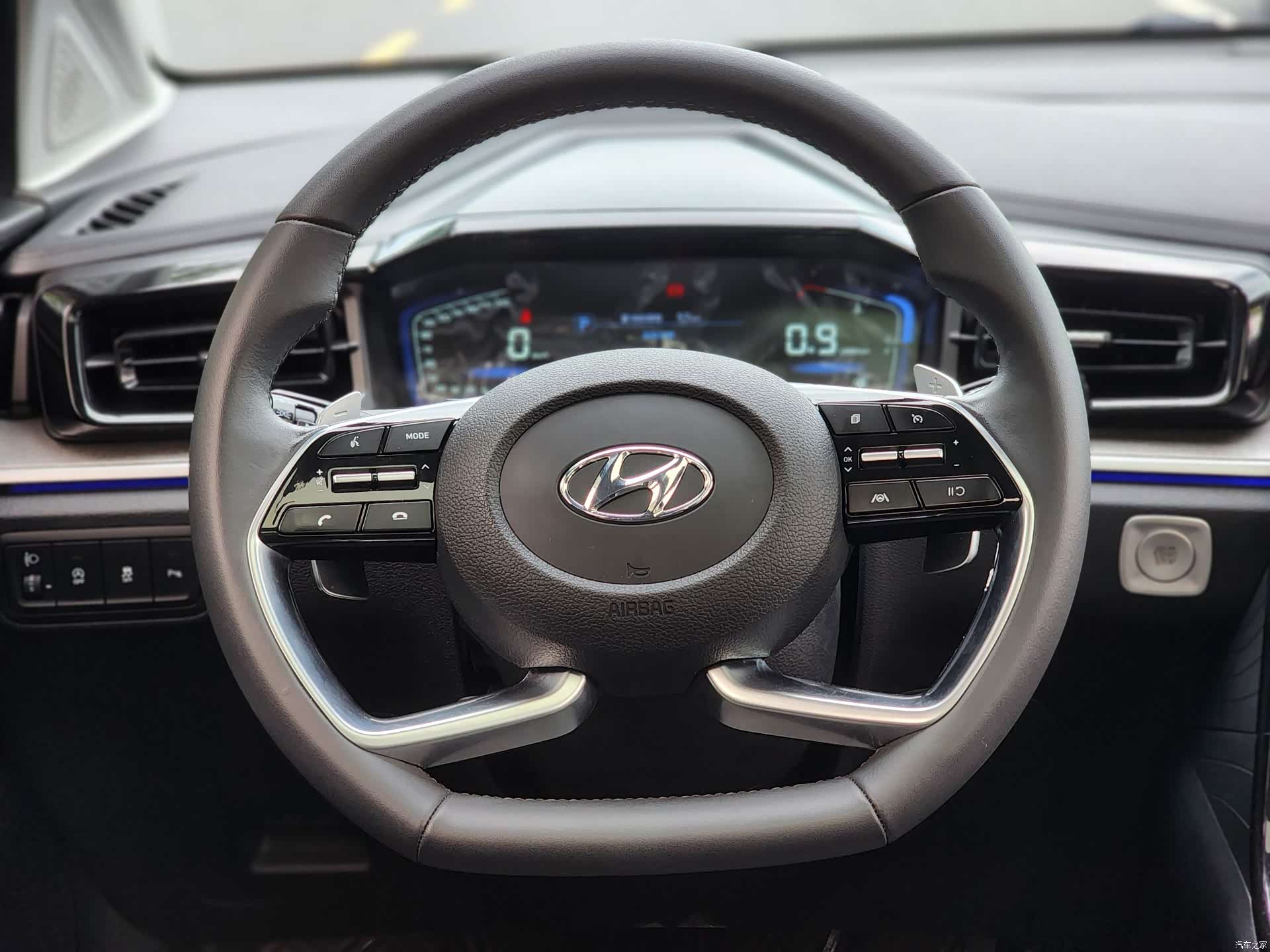 Hyundai Custo, 2023 11