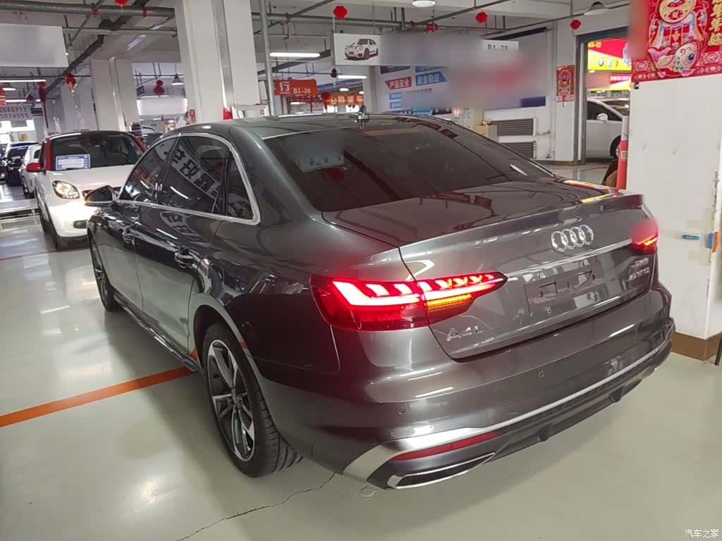 Audi A4L, 2021 все фото