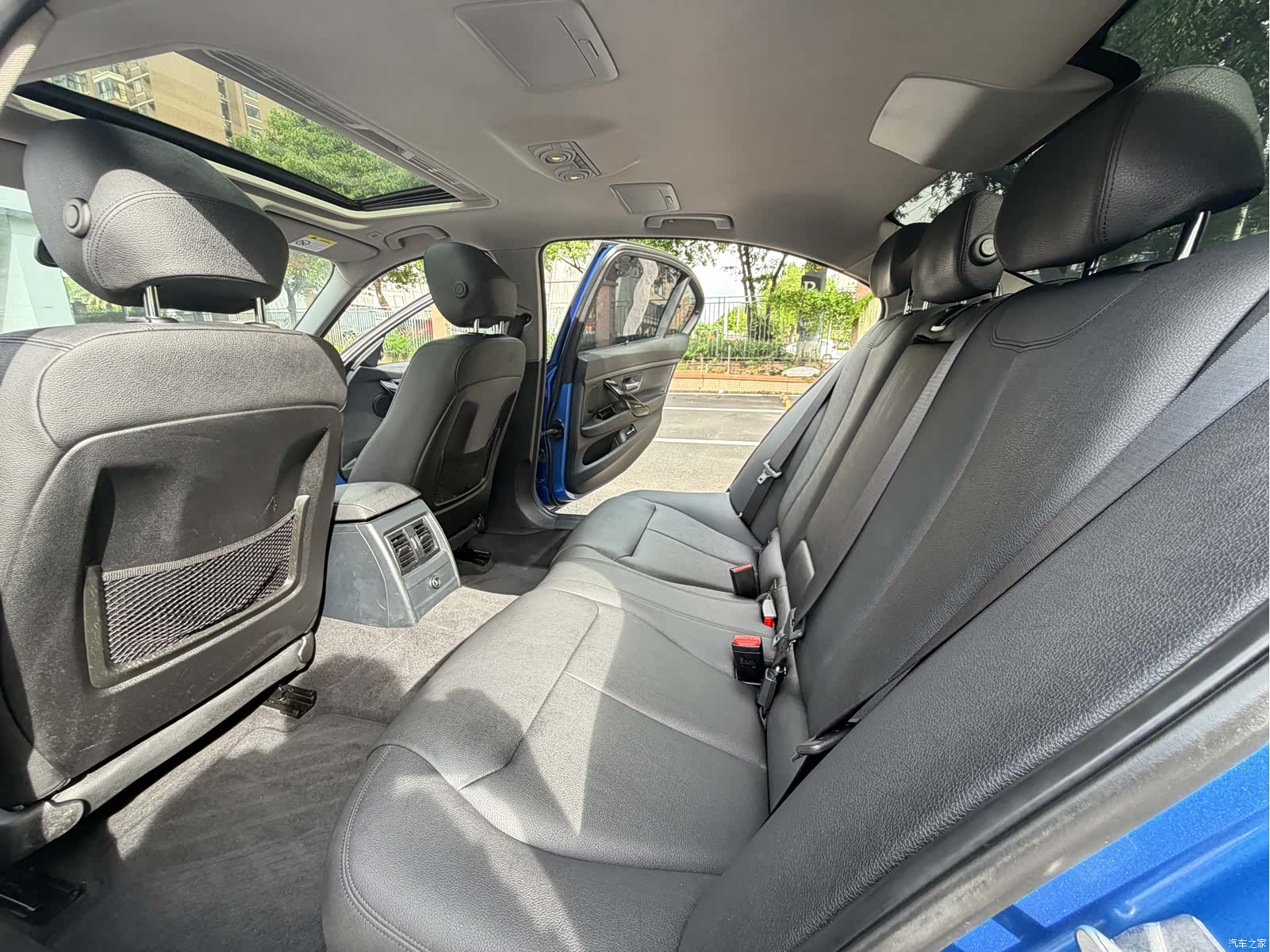 BMW 3 Series, 2017 11