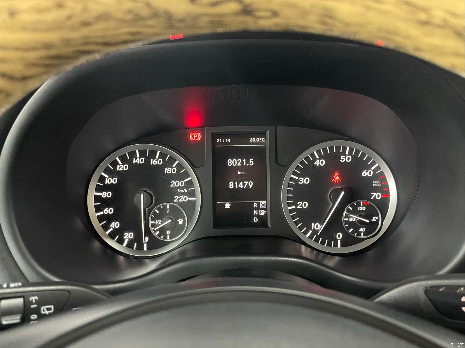Mercedes-Benz 7, 2019 40
