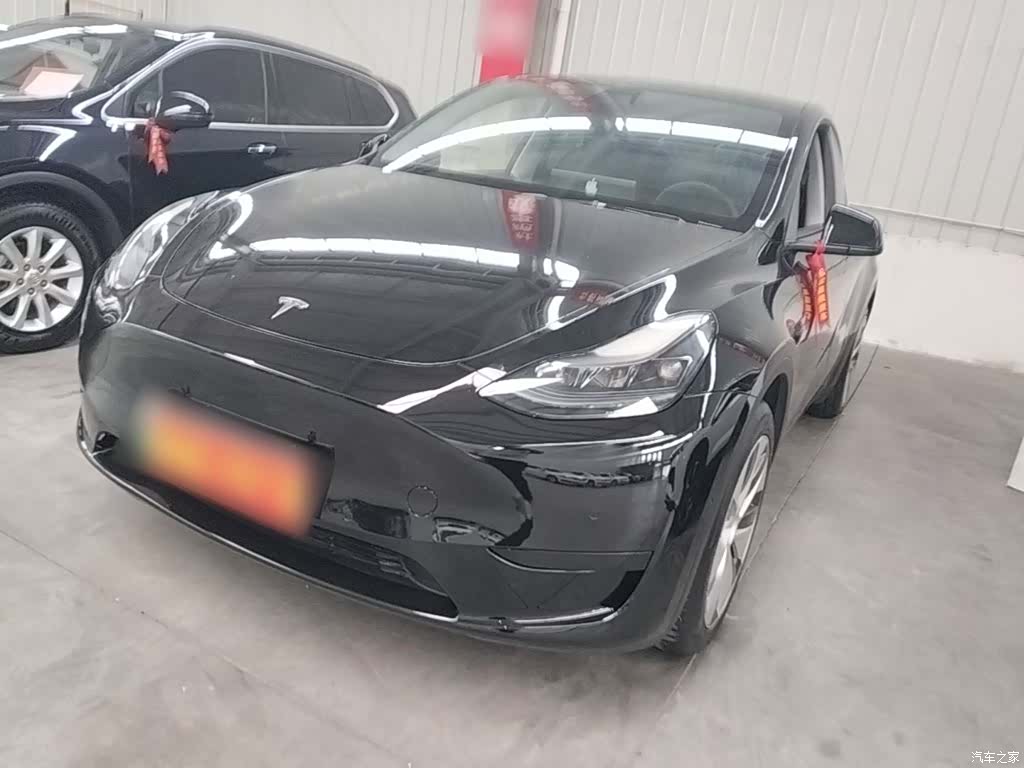 Tesla Model Y, 2023 2