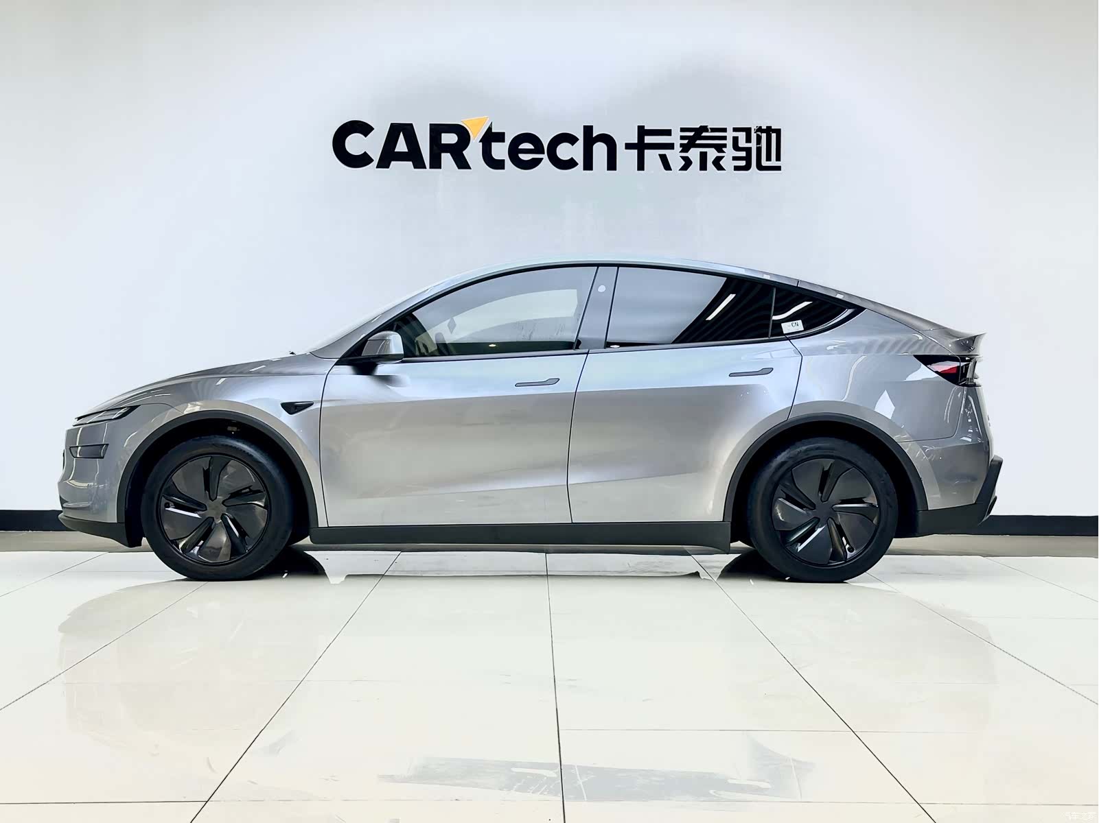 Tesla Model Y, 2025 6
