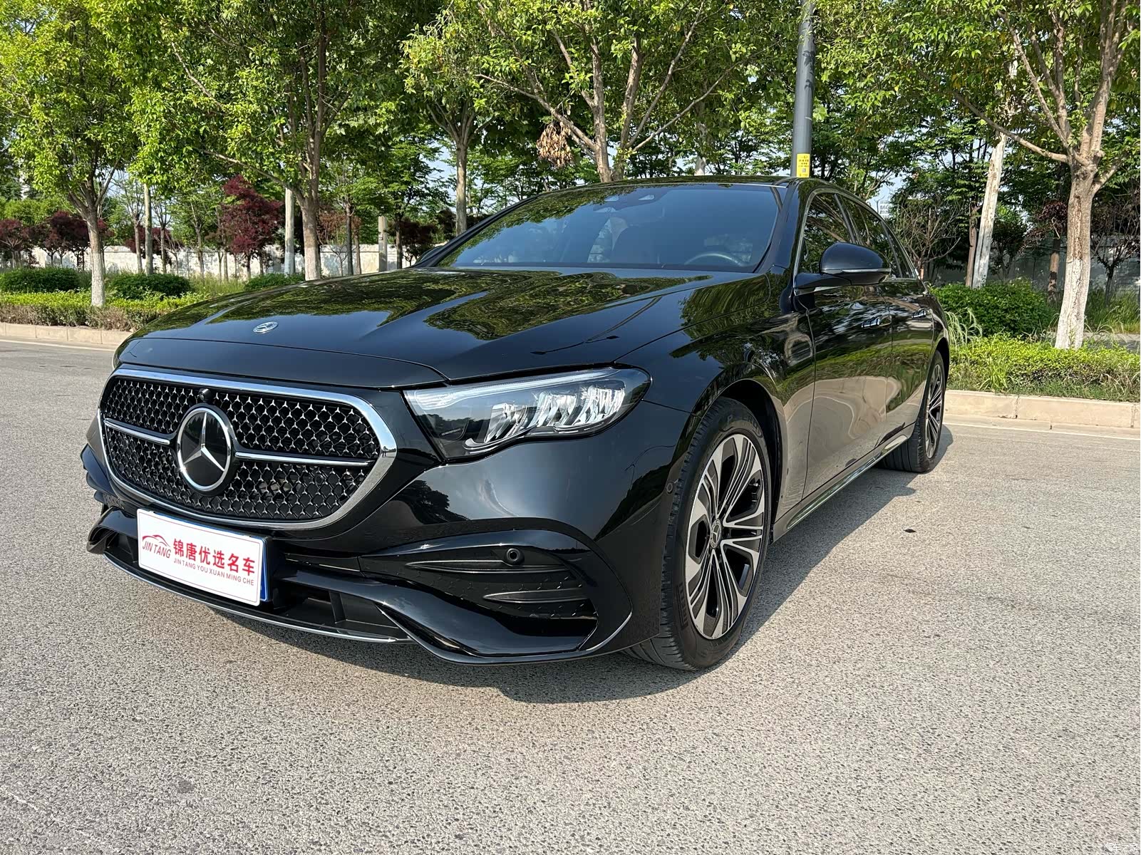 Mercedes-Benz E-Class, 2024 3
