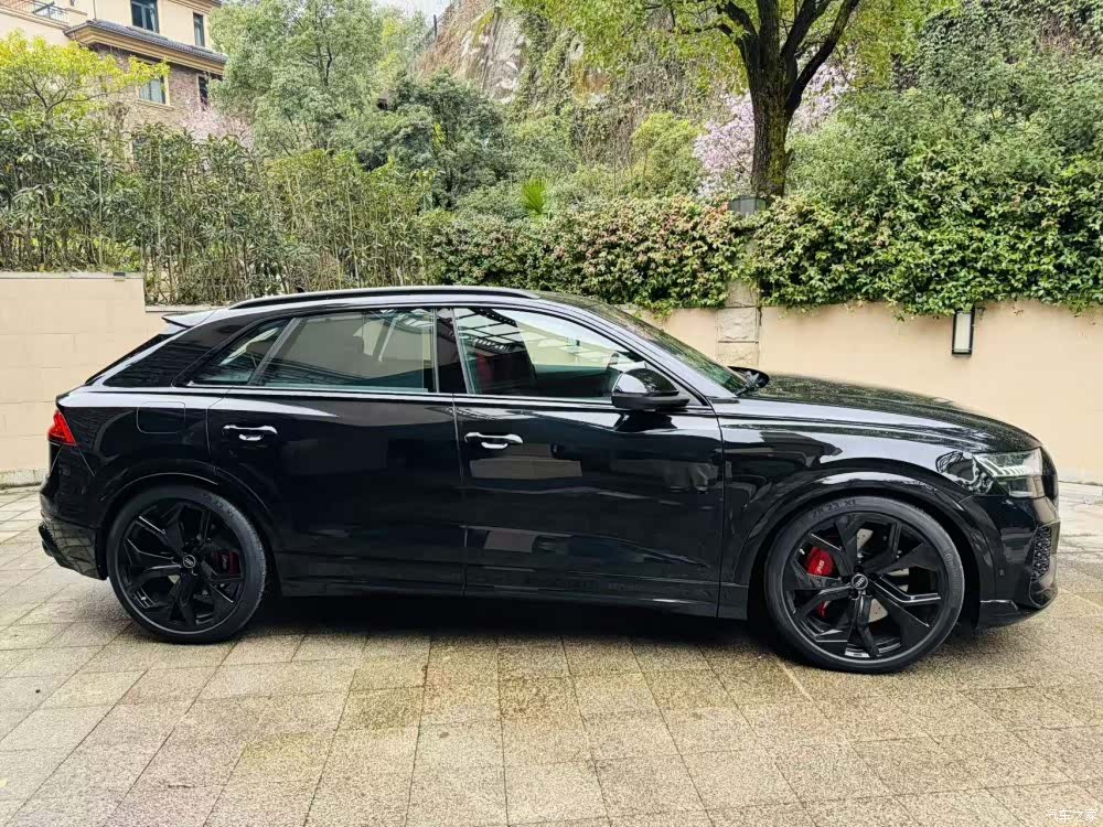 Audi Q8, 2026 12