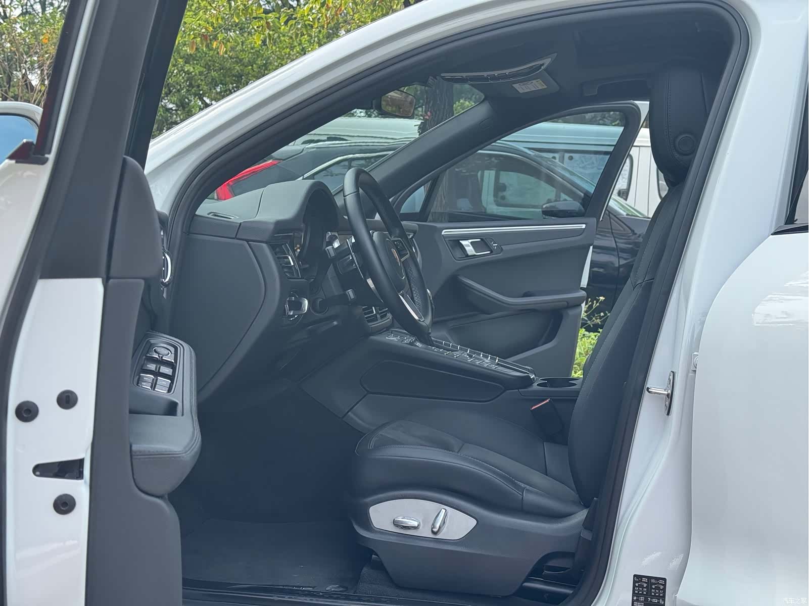 Porsche Macan, 2019 все фото